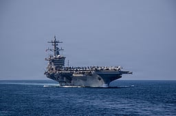 அமெரிக்காவின் மிகப்பெரிய போர்க் கப்பல் ஆபிரகாமை தாக்கிய ஈரான்!