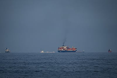 ஹோர்முஸ் நீரிணையைக் கடக்க இந்திய கப்பல்களுக்கு அனுமதி! - ஈரான் தூதர் தகவல்! 