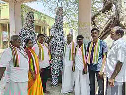 காங்கிரஸ் எம்எல்ஏ.,வுக்கு மீண்டும் வாய்ப்பு வழங்கக்கூடாது:
கோயிலில் பிராது கட்டி நூதன வேண்டுதல்