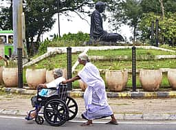 ஒற்றைச் சொல்லில் பண்பின் அடையாளம்!