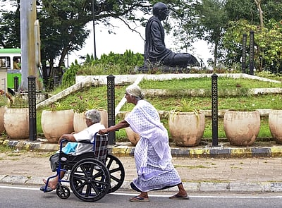 ஒற்றைச் சொல்லில் பண்பின் அடையாளம்!