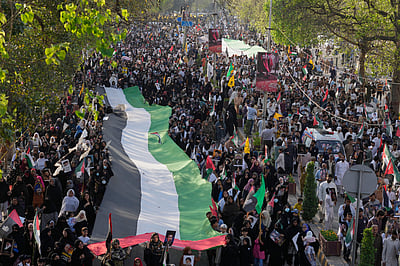 இலங்கை: 45 ஈரான் கடற்படை வீரா்கள் உடல் தூதரகத்திடம் ஒப்படைப்பு