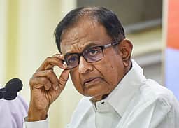 பேரவைத் தோ்தல் நெருக்கடியில்
மக்களவையை கூட்டுவதா? ப. சிதம்பரம் கண்டனம்