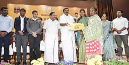 உதகையில் சொகுசு சுற்றுலா பேருந்து சேவை தொடக்கம்