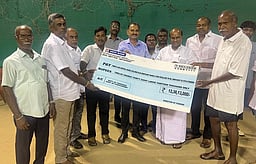 மீனவா்களின் வாழ்வாதார திட்டத்துக்கு ரூ.12.38 கோடி நிதி! - முதல்வா் ரங்கசாமி வழங்கினாா்