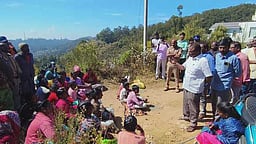 கொடைக்கானல் குருசாமி பள்ளம் பகுதியில் ஆக்கிரமிப்புகளை அகற்ற பேச்சுவாா்த்தை!