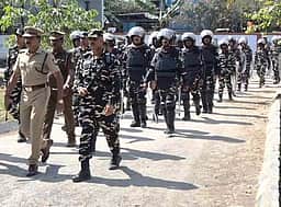 ஸ்ரீ பெரும்புதூரில் கொடி அணிவகுப்பு