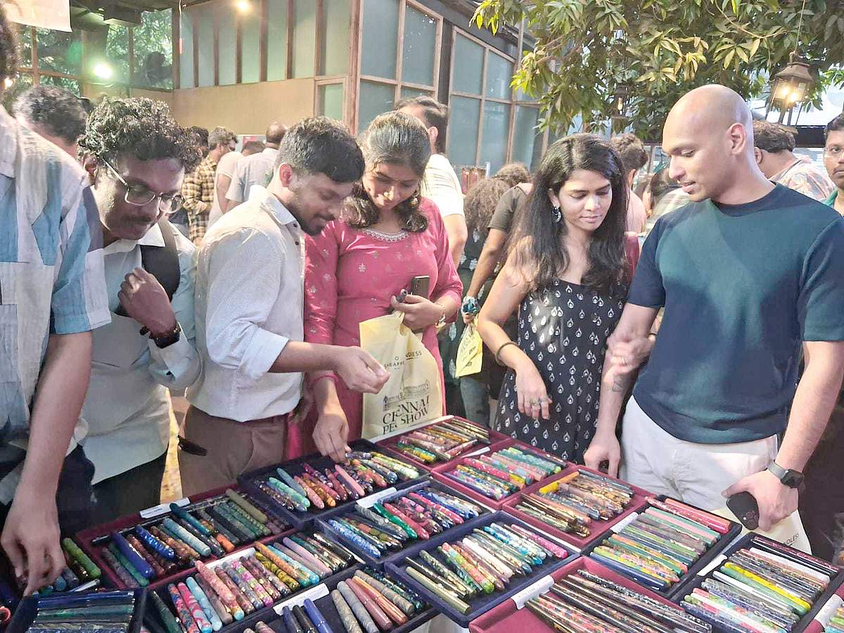 தங்கப் பேனா, 3 கிராம் பேனா...