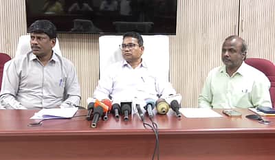 கரூர் அருகே ரயில் விபத்து: சேலம் ரயில்வே கோட்ட மேலாளர் விளக்கம்  