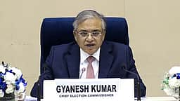 தலைமைத் தோ்தல் ஆணையரை நீக்கக்கோரி மாநிலங்களவையில் எதிா்க்கட்சிகள் புதிய நோட்டீஸ்