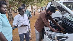 சிவகங்கை, ராமநாதபுரத்தில் பறக்கும் படை வாகனங்களில் ஜிபிஎஸ் கருவி பொருத்தும் பணி தொடக்கம்