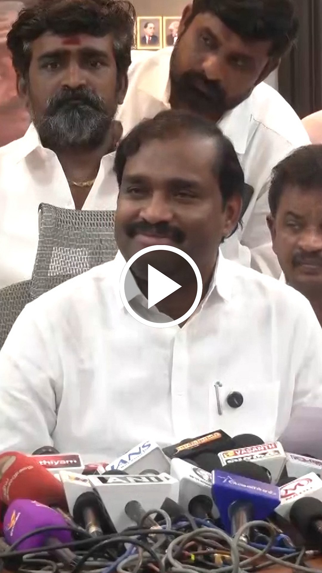 ”5 ஆண்டுகளாக செய்யவில்லை! உரிமையோடு கேட்கிறோம்!” வேல்முருகன் பேட்டி