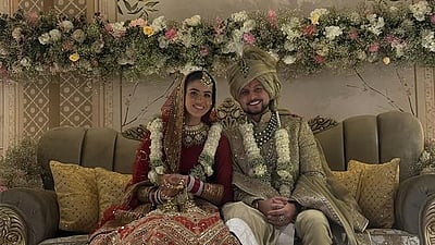 உலகக் கோப்பை வெற்றியுடன் சிறுவயது தோழியைத் திருமணம் செய்த குல்தீப் யாதவ்! 