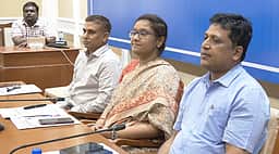 தமிழக தேர்தல்: கட்சி பிரதிநிதிகளுடன் தலைமைத் தேர்தல் அதிகாரி ஆலோசனை!