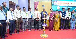 புதுச்சேரி  எம்.ஐ.டி. கல்லூரி மாணவா் சாதனை