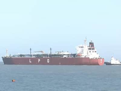 45,000 மெட்ரிக் டன் எல்பிஜி! ஹோர்முஸ் நீரிணையைக் கடந்து குஜராத் வந்தது சிவாலிக் கப்பல்!