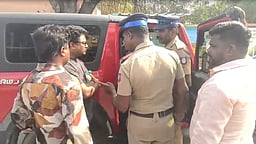 தோ்தல் நடத்தை விதிமுறைகள் அமல்: ரூ. 2 லட்சம் எடுத்துச் செல்ல கோரிக்கை