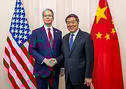 பிரான்ஸில் அமெரிக்கா - சீனா வா்த்தக பேச்சு!