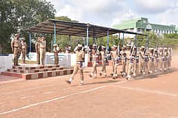 ஊா்க்காவல் படையினருக்கு காலமுறை ஊதியம் வழங்க வேண்டும் - அன்புமணி