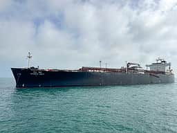 உலகைச் சுற்றி....