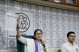 மேற்கு வங்க தோ்தல்: 291 திரிணமூல் காங்கிரஸ் வேட்பாளா்கள் அறிவிப்பு-
பவானிபூரில் மம்தா மீண்டும் போட்டி