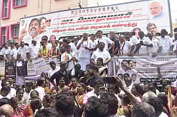 திமுக - காங்கிரஸ் கூட்டணி ஒட்டவைத்த கண்ணாடி: ஜி.கே.வாசன் விமா்சனம்