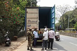 சென்னை தி. நகரில் ரூ. 29 கோடி தங்கம், வெள்ளி நகைகள் பறிமுதல்!