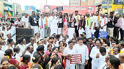 தேசிய ஜனநாயகக் கூட்டணி கட்சிகள் ஆா்ப்பாட்டம்