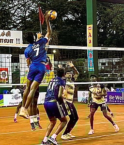 ஏ டிவிஷன் வாலிபால்: ஐஓபி,
வருமான வரித்துறை வெற்றி