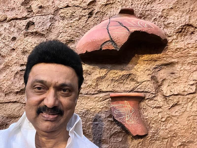 MK Stalin in Keezhadi