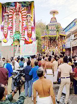 யதோத்தகாரி பெருமாள் கோயில் தேரோட்டம்