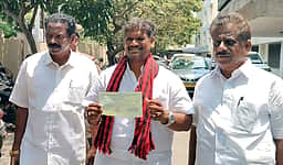 புதுச்சேரி சட்டப்பேரவைத் தோ்தல்: திமுக, காங்கிரஸ், லஜகவினா் உள்பட 12 போ் வேட்பு மனு தாக்கல்