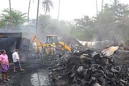 பழைய டயா் சீரமைப்பு நிறுவனத்தில் தீ