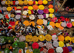 யுகாதி பண்டிகை: ஆளுநா், முதல்வா் வாழ்த்து