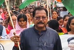 'சீட் இல்லை' திரிணமூல் காங்கிரஸ் எம்எல்ஏ ராஜிநாமா!