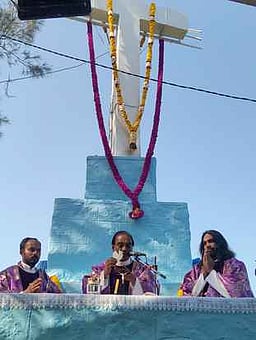 குருசுமலையில் 4 ஆவது நாளாக திருப்பயணம்