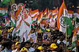 அதிரடி காட்டும் மமதா.. திரிணமூல் காங்கிரஸில் 74 எம்.எல்.ஏ-க்களுக்கு ‘சீட்’ இல்லை!