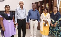அம்பை கல்லூரி மாணவிகளுக்கு 
பல்கலை தரவரிசையில் இடம்