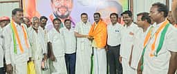 காங்கிரஸில் இணைந்த மாற்றுக்கட்சியினா்