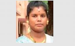 அறுவடை இயந்திரம் 
மோதியதில் கா்ப்பிணி உயிரிழப்பு