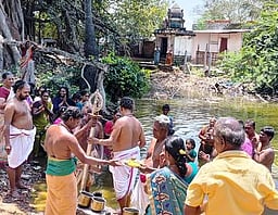 சிதம்பரத்தில் தீா்த்தவாரி உற்சவம்: திரளான பக்தா்கள் தரிசனம்