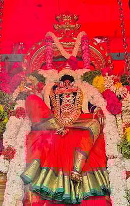 பெரிய மாரியம்மன் கோயிலில் 
பூக்குழி திருவிழா தேரோட்டம்