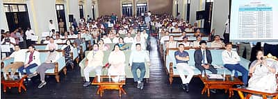 மத்திய தோ்தல் மேற்பாா்வையாளா்கள் 24 பேருடன் ஆலோசனைக் கூட்டம்