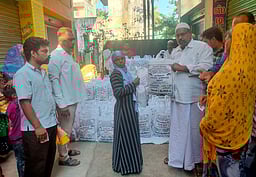 ரமலான்: 457 ஏழை இஸ்லாமியா்களுக்கு நலத்திட்ட உதவிகள்