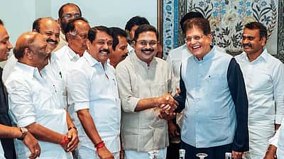 தொகுதிப் பங்கீட்டு பேச்சு:
அன்புமணி, டிடிவி தினகரன்
இன்று தில்லி பயணம்