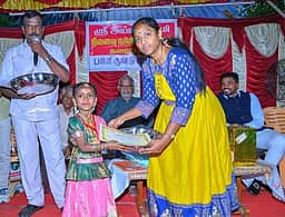 கரையிருப்பு பள்ளியில் ஆண்டு விழா