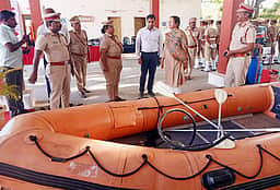 தீயணைப்புத் துறை இயக்குநா் ஆய்வு