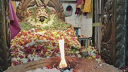 அரியலூரில் மகா காளியம்மன் கோயில் பூச்சொரிதழ் விழா