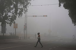 வடக்கு மலைப்பகுதிகளில் புதிய பனிப் பொழிவு: தில்லியில் வெப்பம் குறைந்து இதமான வானிலை