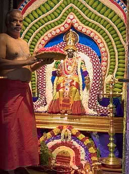 மேல்மருவத்தூரில் யுகாதி கொண்டாட்டம்